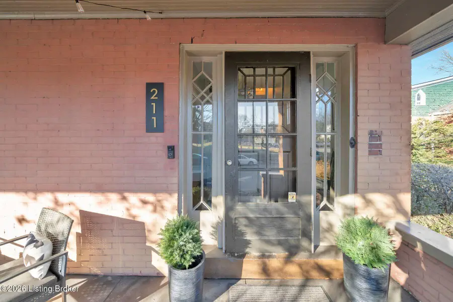 211 E Oak St, Louisville, KY 40203 - #3