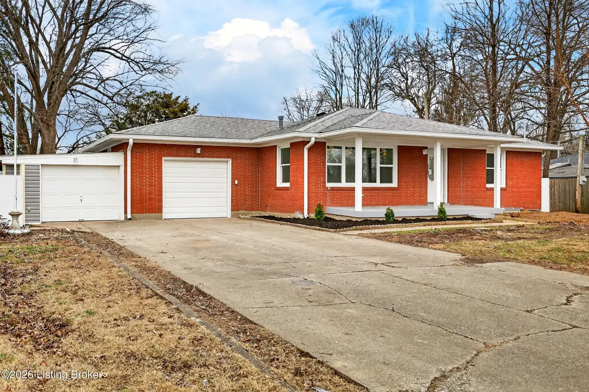 11610 Deering Rd, Louisville, KY 40272 - #1