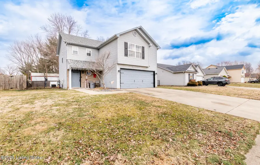 5217 Sand Lake Dr, Louisville, KY 40272 - #2