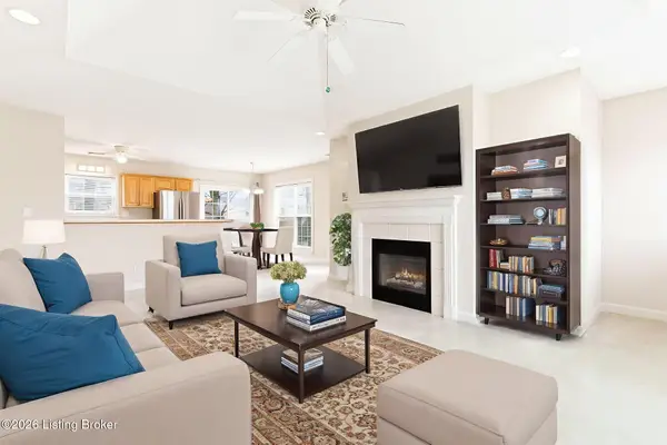 6015 Wooded Creek Dr #202, Louisville, KY 40291