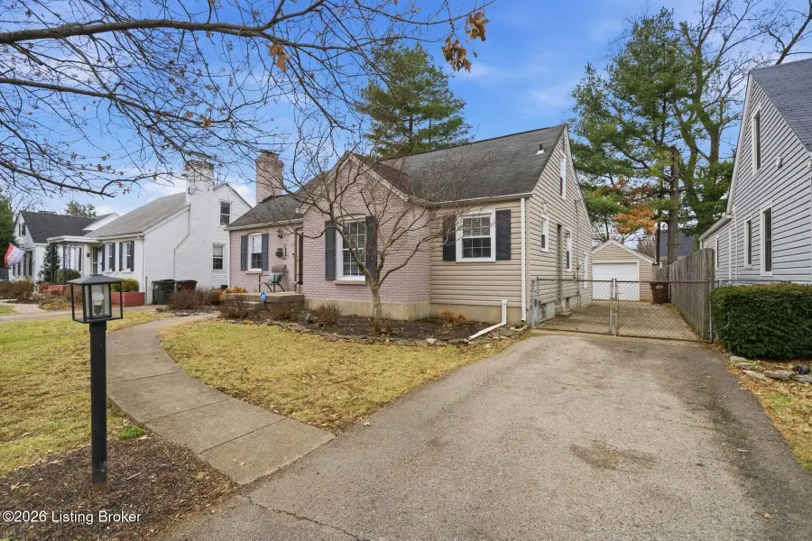 210 N Hubbards Ln, Richlawn, KY 40207 - #3