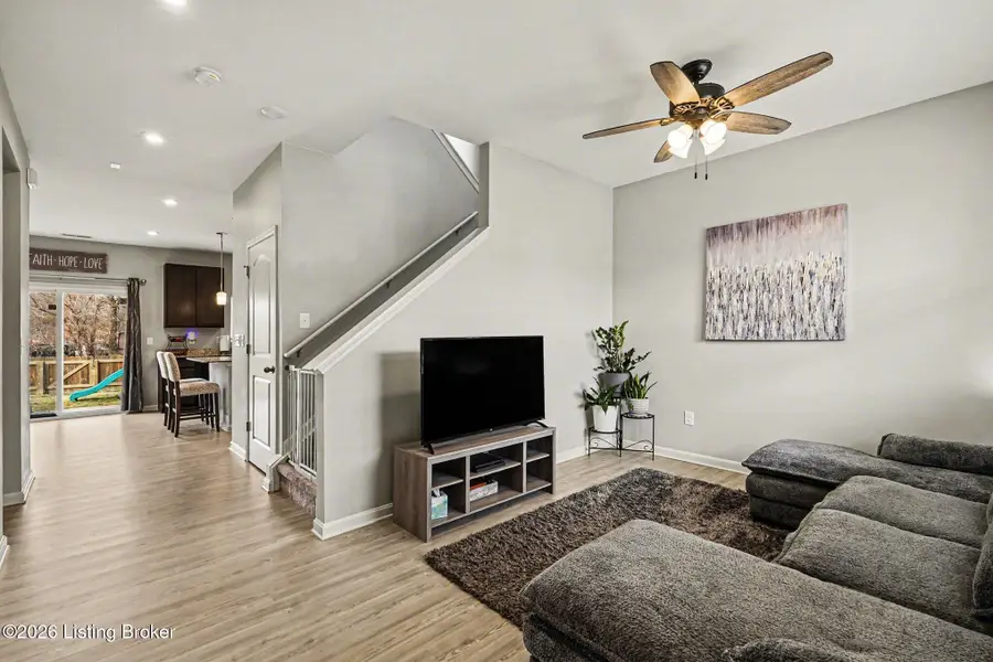 12042 Wooden Trace Dr, Louisville, KY 40229 - #3