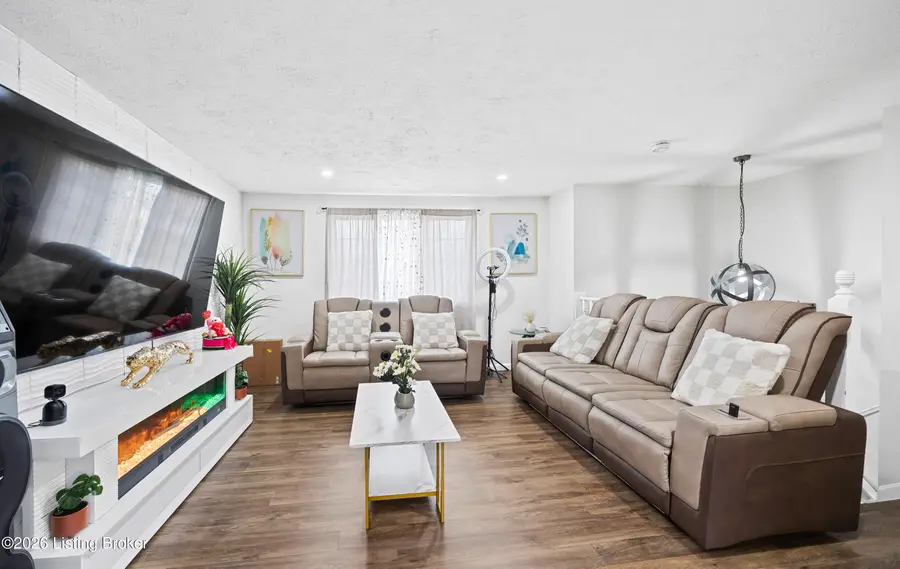 8412 Calm Ln, Louisville, KY 40219 - #3