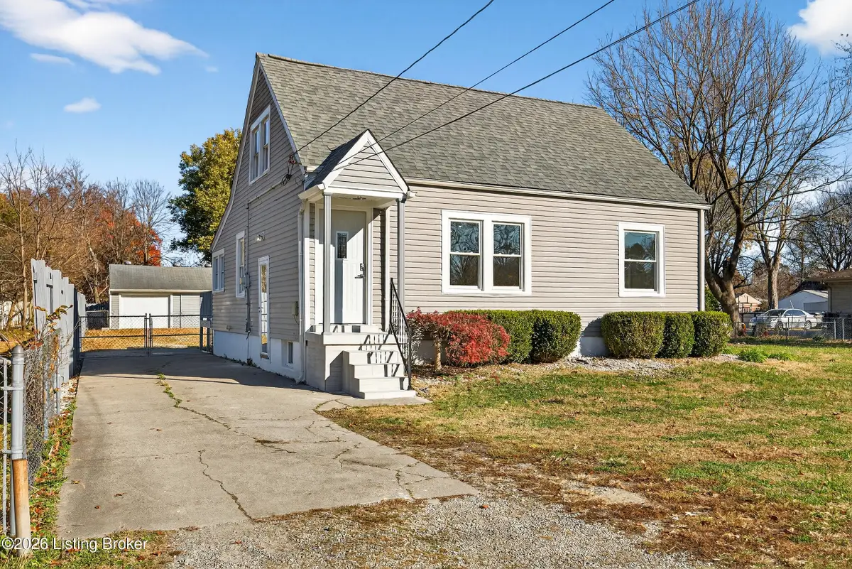 4915 Greenwood Rd, Louisville, KY 40258 - #1