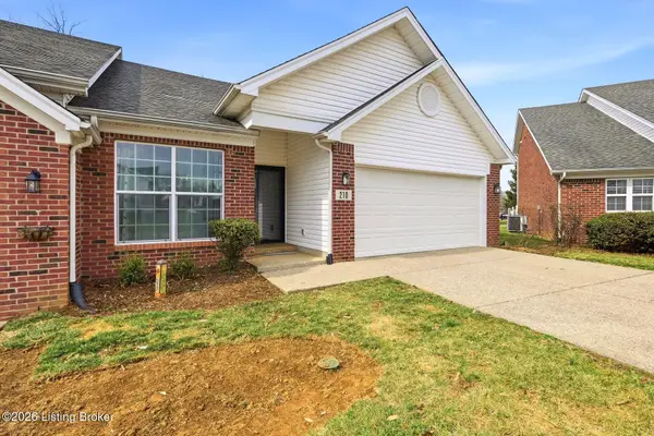 210 Charlton Wynde Dr #5, Louisville, KY 40245