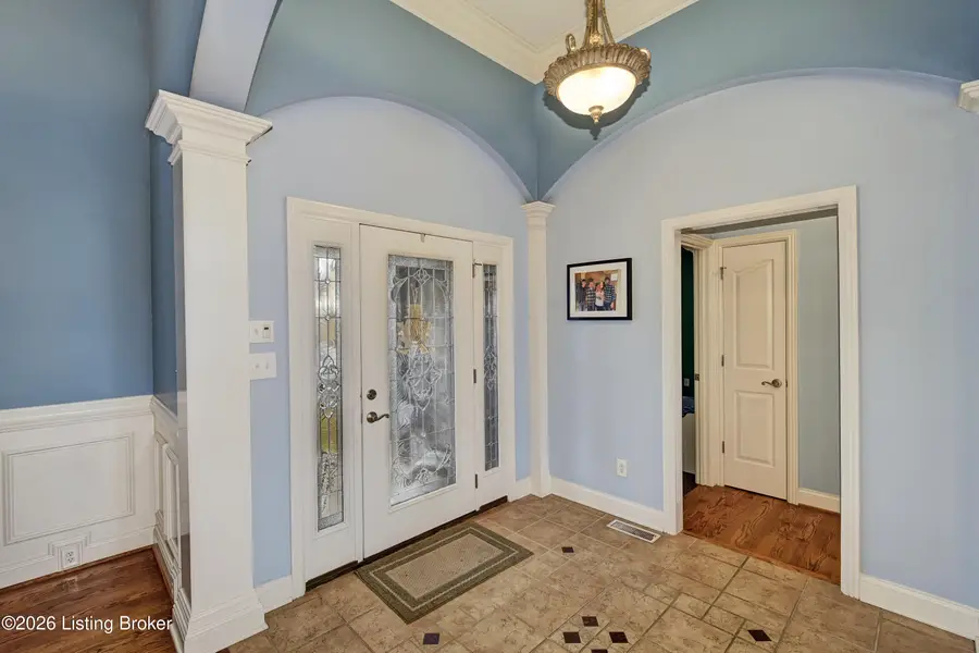 7910 Wooded Ridge Dr, Louisville, KY 40214 - #3