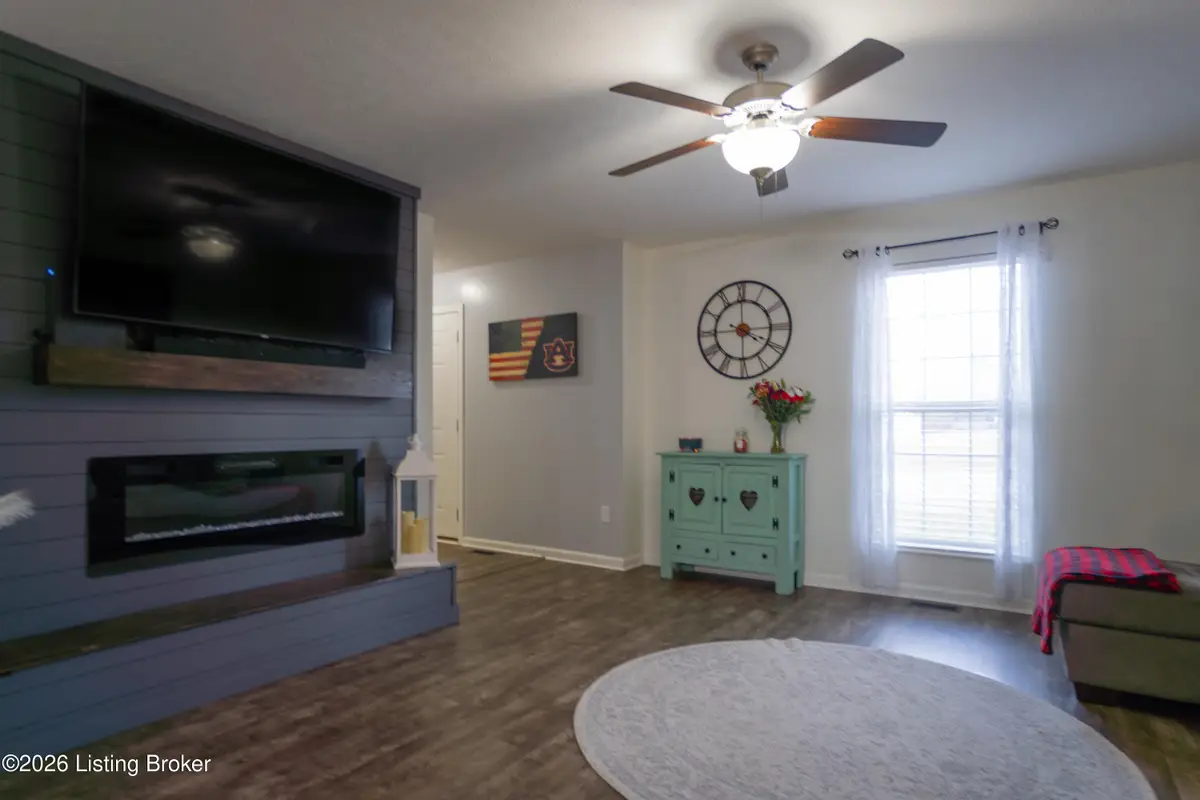 244 Blossom Ln, Elizabethtown, KY 42701 - #1