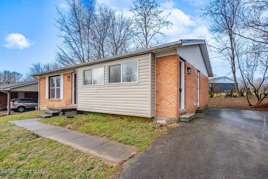 206 Candace St, Campbellsville, KY 42718 - #2