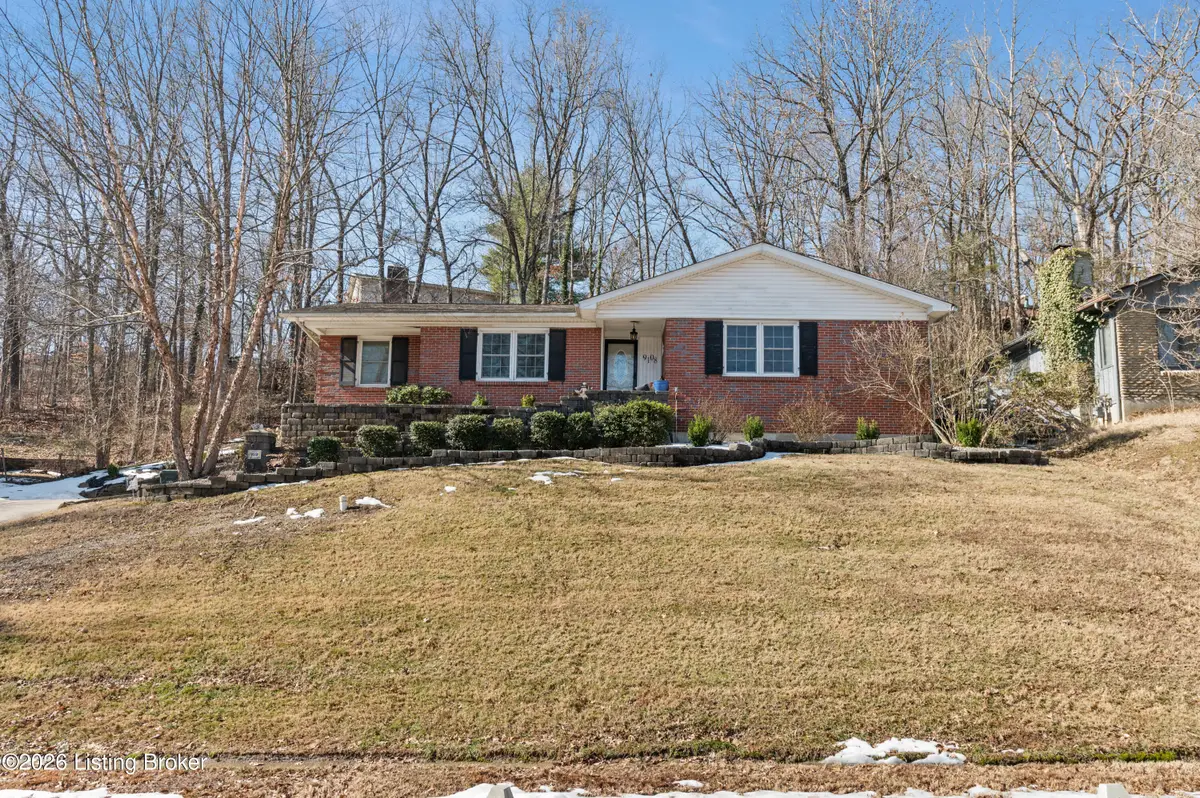 9108 Royal Oak Dr, Louisville, KY 40272 - #1