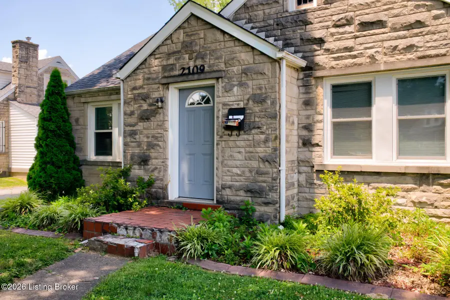 2109 Crums Ln, Louisville, KY 40216 - #3