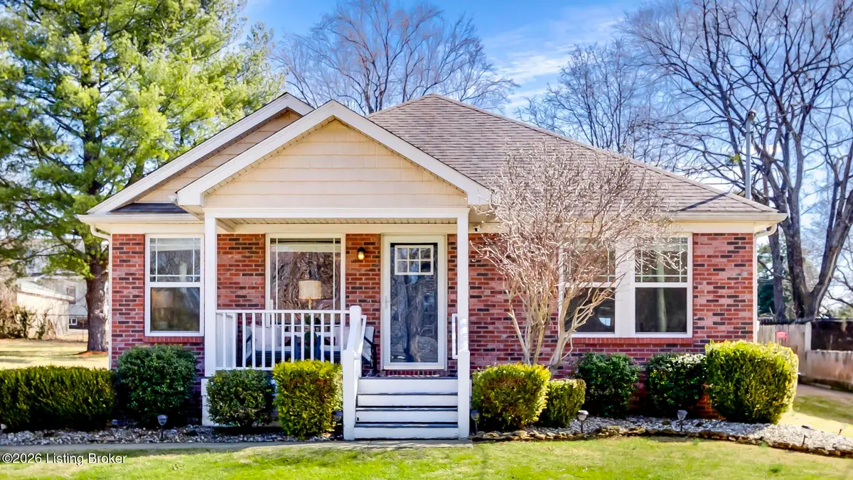 6208 Hillcrest Ct, Crestwood, KY 40014 - #1