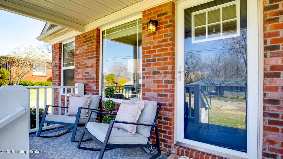 6208 Hillcrest Ct, Crestwood, KY 40014 - #2