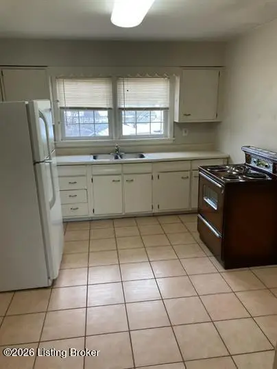 3532 Brockton Ln, Louisville, KY 40220 - #3