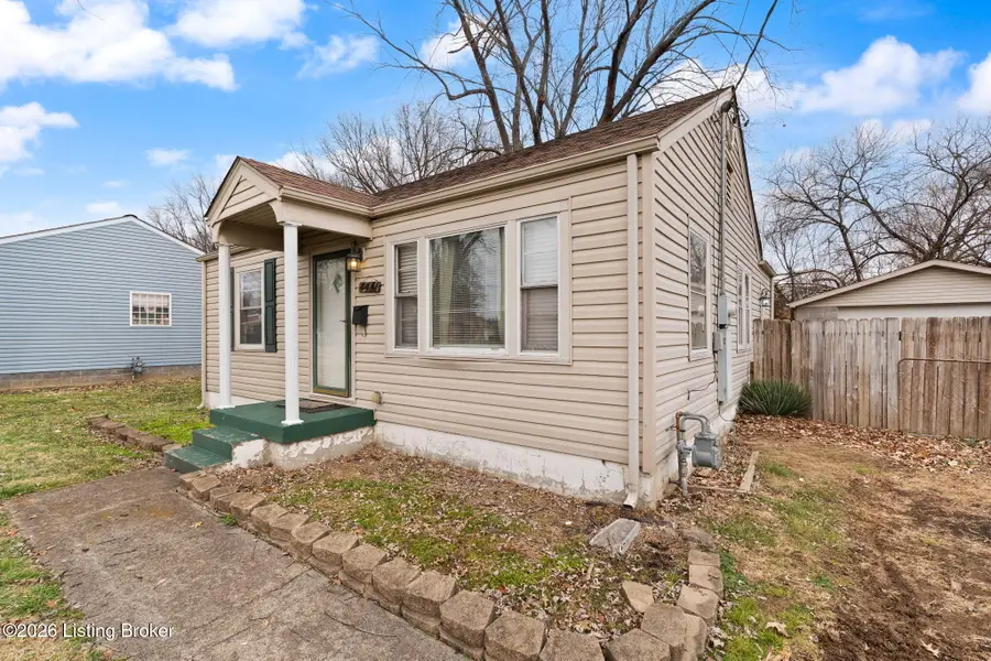 4441 Sanders Ln, Louisville, KY 40216 - #2