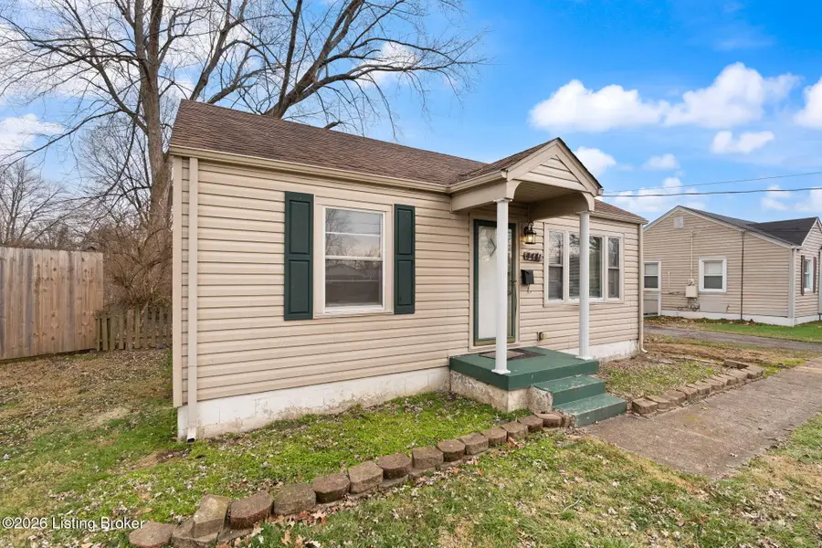4441 Sanders Ln, Louisville, KY 40216 - #3