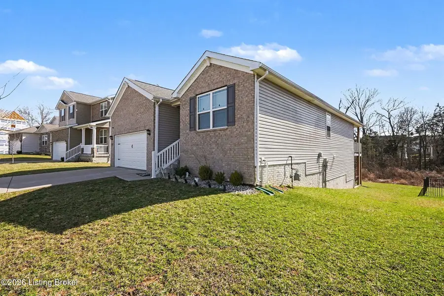8034 Cedar Mdws Ln, Louisville, KY 40228 - #2