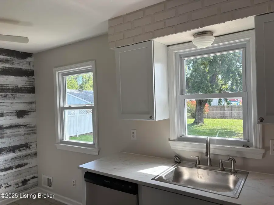 5006 Tumeric Ln, Louisville, KY 40258 - #3