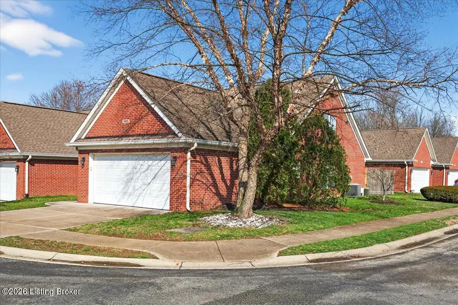 3925 Hillcross Dr, Louisville, KY 40229 - #2