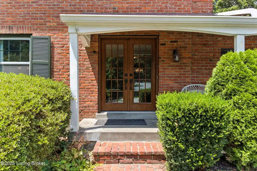 700 Greenridge Ln, Louisville, KY 40207 - #2