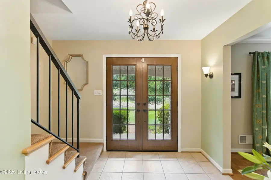 700 Greenridge Ln, Louisville, KY 40207 - #3