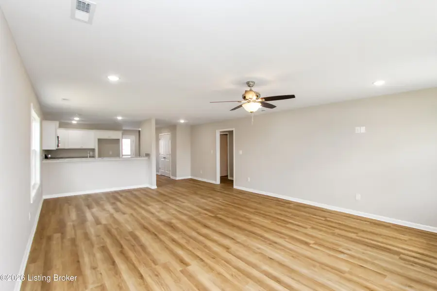 195 Charles Carr Dr, Harrodsburg, KY 40330 - #3