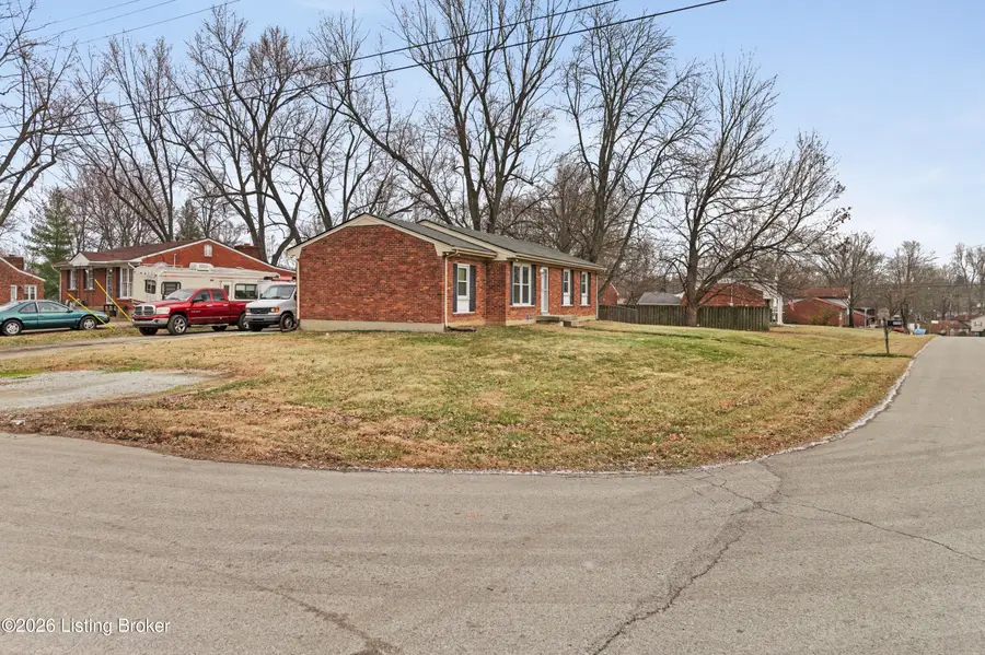 9309 Cloverwood Ln, Louisville, KY 40291 - #2