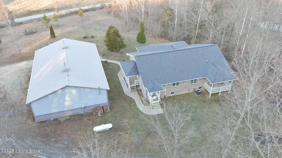998 Flat Rock Rd, Munfordville, KY 42765 - #2
