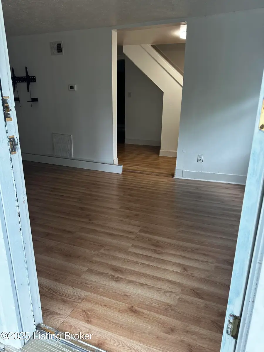 120 W Ashland Ave, Louisville, KY 40214 - #3