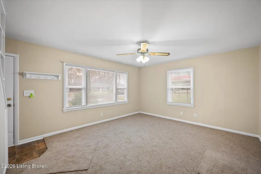 5416 Sir Barton Rd, Louisville, KY 40272 - #3