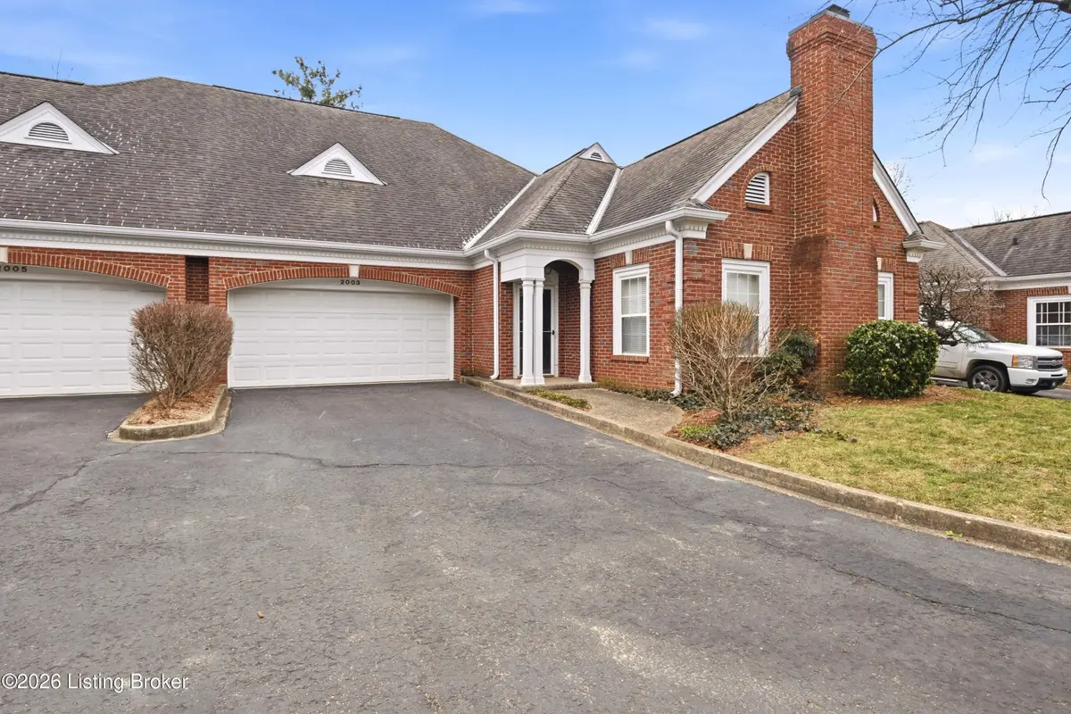 2003 Ashwood Bluff Ct, Louisville, KY 40207 - #1
