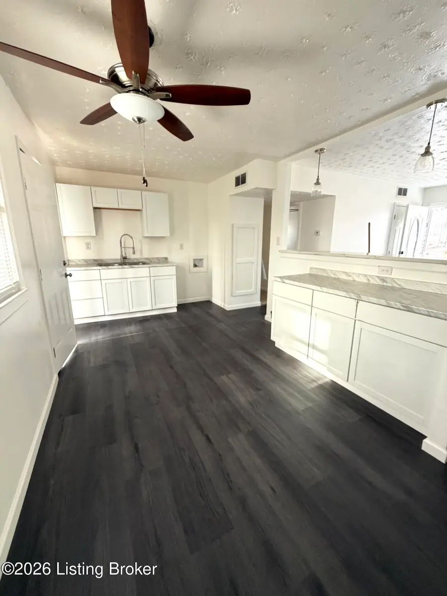 5102 Yew Ln, Louisville, KY 40213 - #2