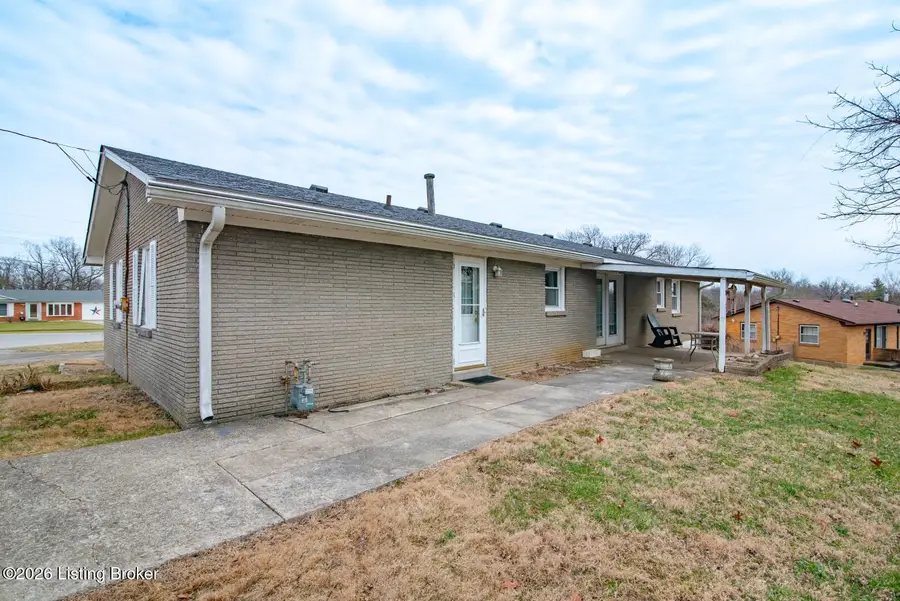 775 Cherrywood Dr, Radcliff, KY 40160 - #3