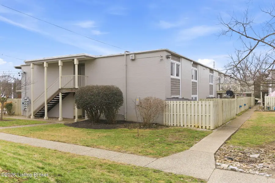 1935 Gardiner Ln #j136, Louisville, KY 40205 - #2