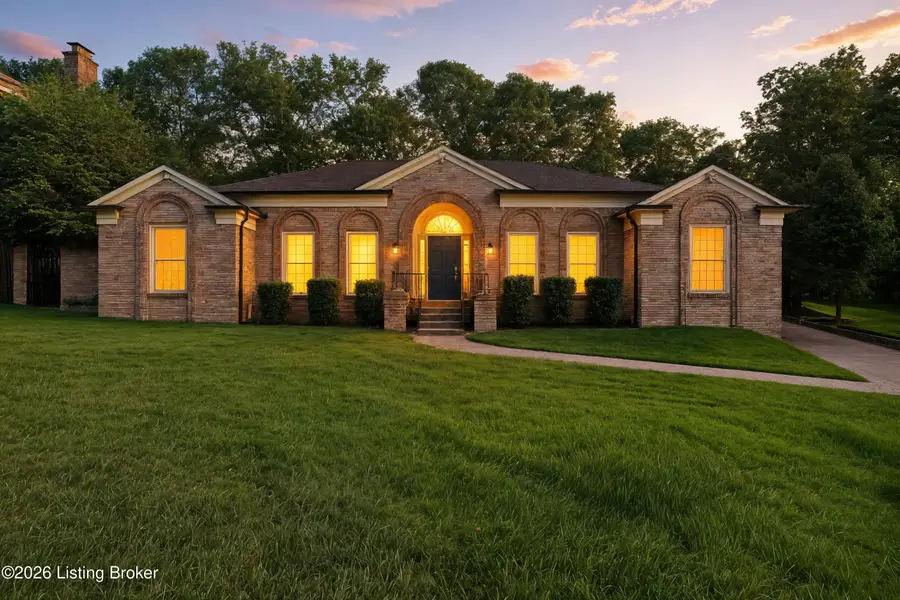 2408 Phoenix Hill Dr, Louisville, KY 40207 - #3