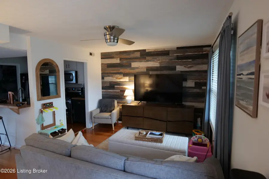 4424 Baygarden Ct, Louisville, KY 40245 - #3