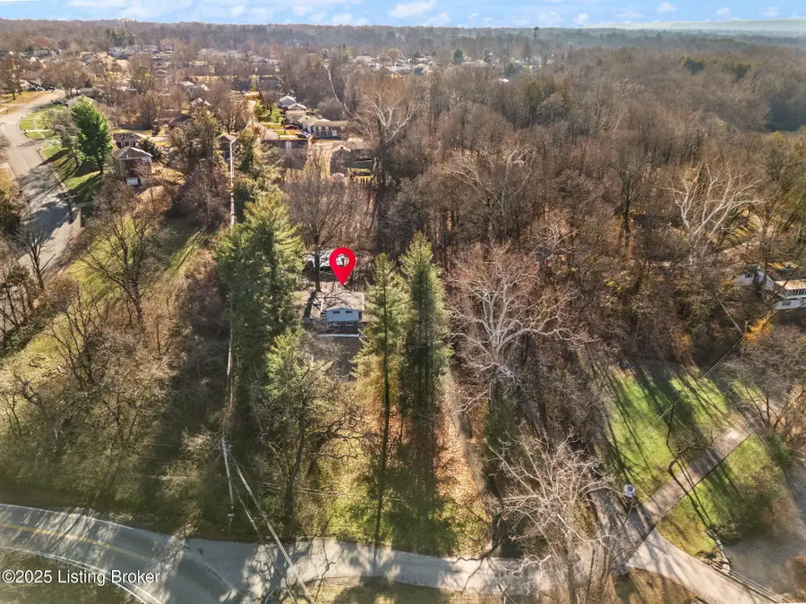 5901 Stansbury Ln, Louisville, KY 40291 - #2