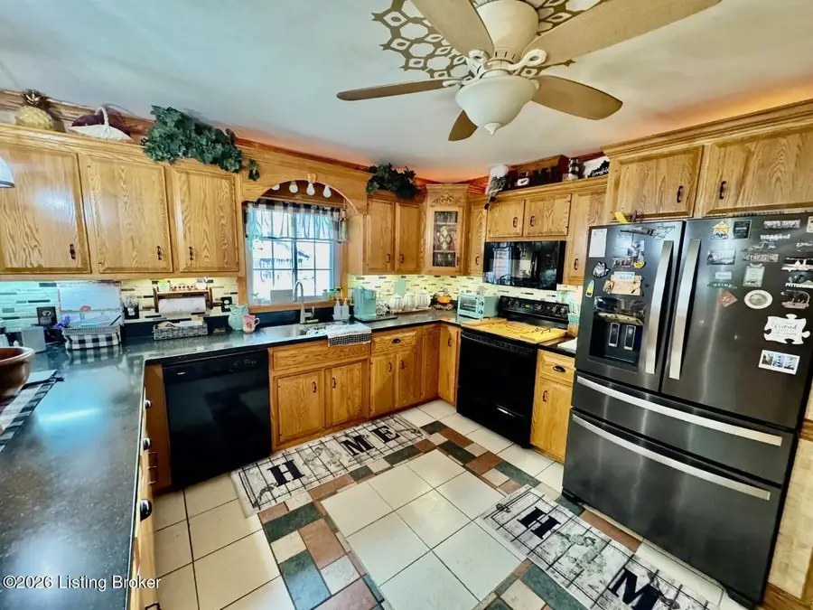 204 Armory Hill, Springfield, KY 40069 - #3