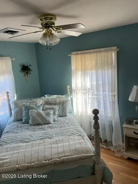 301 10th St, Carrollton, KY 41008 - #3