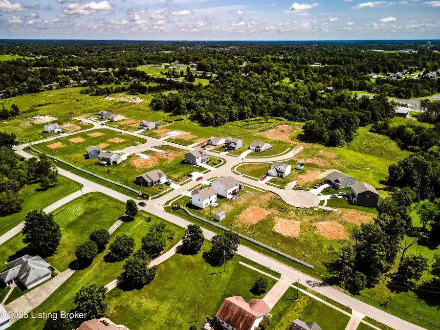 307 Maple Leaf Dr, Mount Washington, KY 40047 - #3