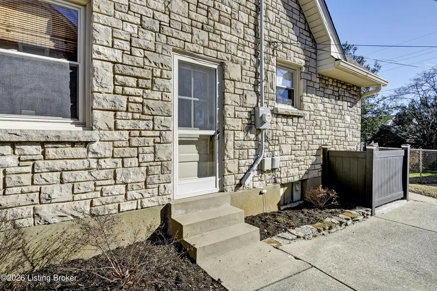 2342 Emerson Ave, Louisville, KY 40205 - #3