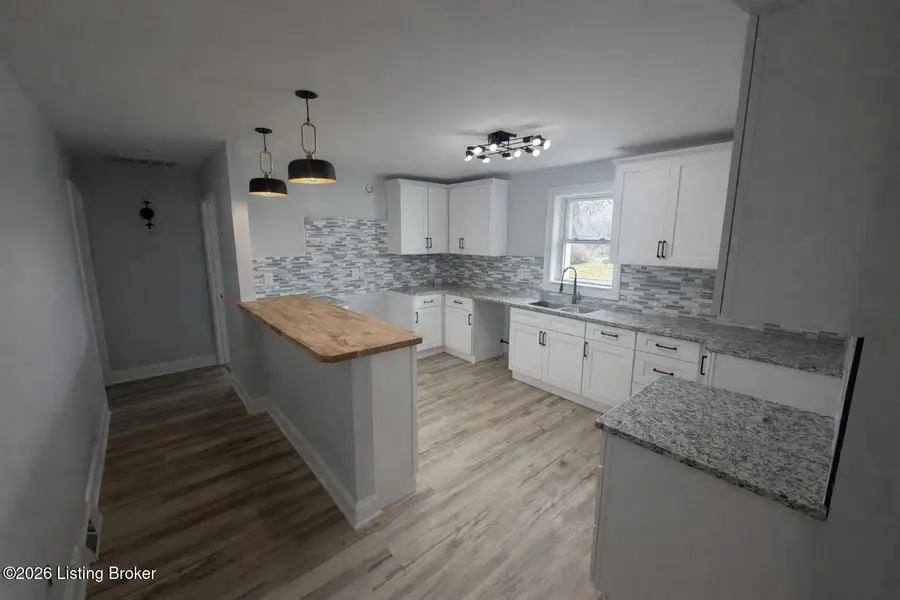 4308 Sadie Ln, Louisville, KY 40216 - #2