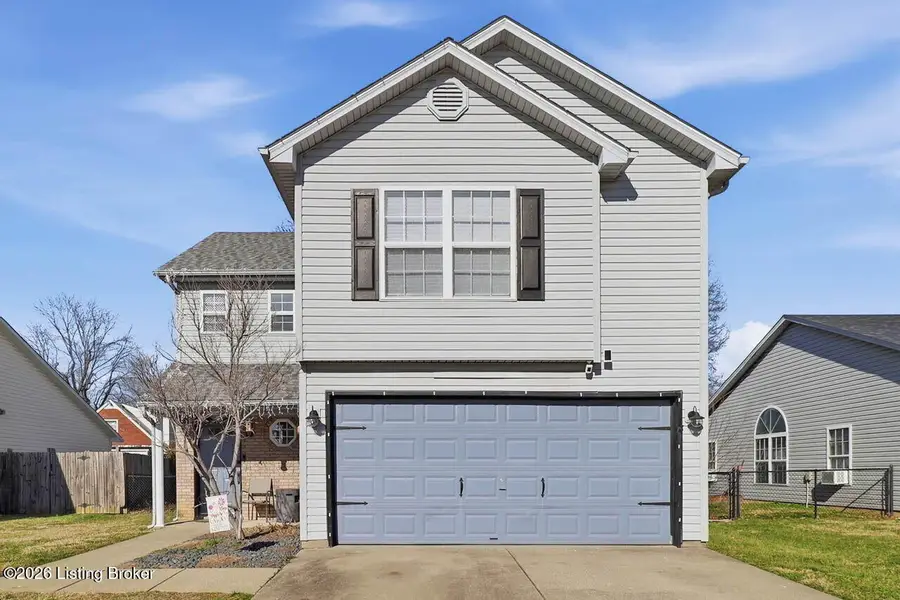 5217 Sand Lake Dr, Louisville, KY 40272 - #2