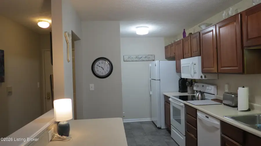 10400 Southern Meadows Dr #APT 103, Louisville, KY 40241 - #3
