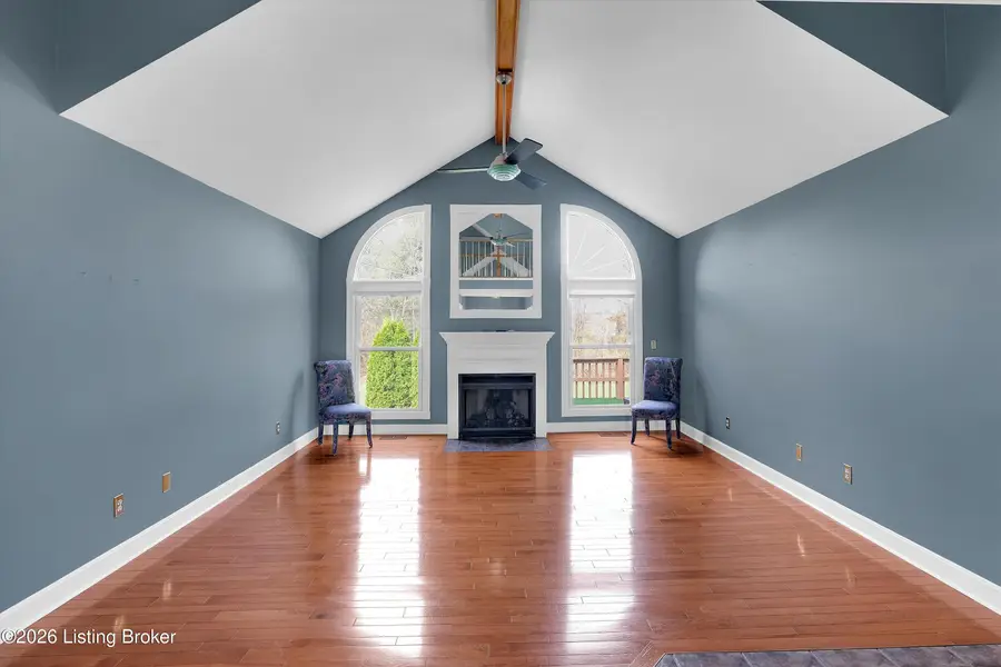 137 Willow Wood Dr, Mount Washington, KY 40047 - #3
