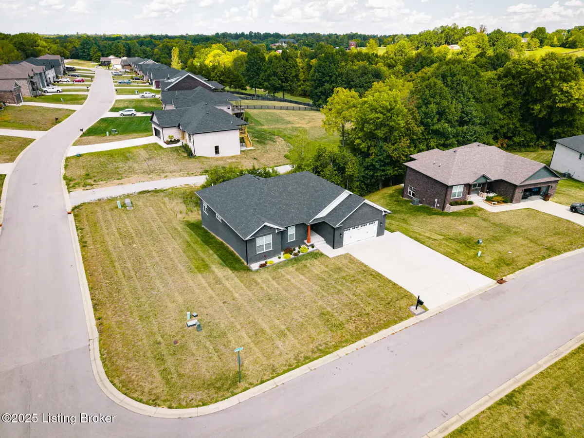 19 Clubhouse Ct, Taylorsville, KY 40071 - #1