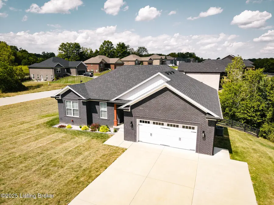 19 Clubhouse Ct, Taylorsville, KY 40071 - #3