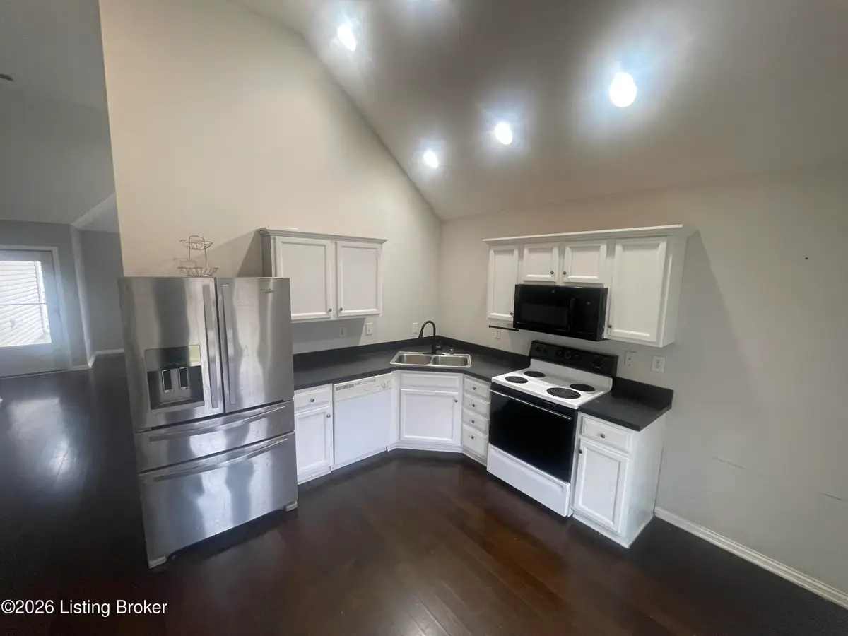 6813 Woodhaven Pl Dr, Louisville, KY 40228 - #1