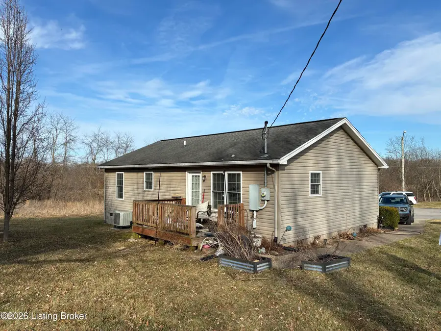 101 Lakeview Cir, Campbellsburg, KY 40011 - #2