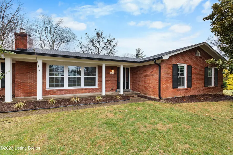 602 Linden Dr, Anchorage, KY 40223 - #2