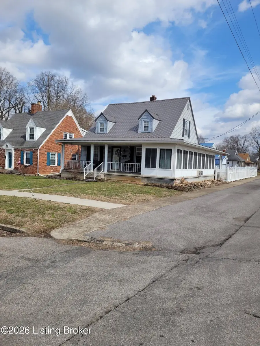 315 9th St, Carrollton, KY 41008 - #2